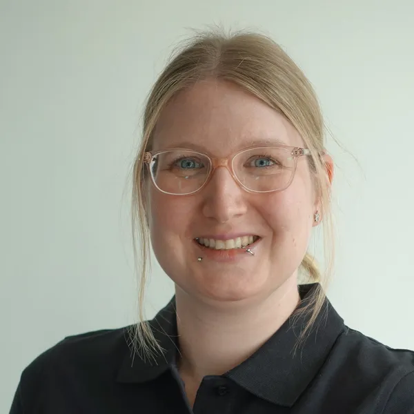 Isabell Hartmann, Büro, Angebote und Beratung bei der Schreinerei Hartmann