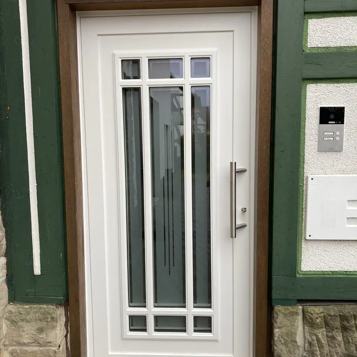 Haustür, montiert von der Hartmann Schreinerei in Kassel